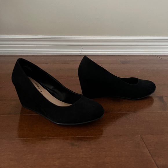 George - Platform Flat - Picture 2 of 6